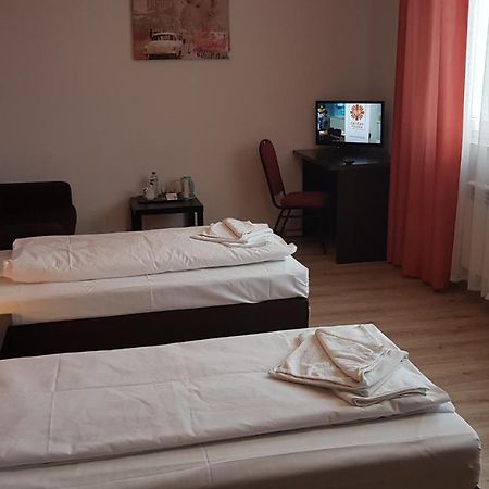 Hotelik Kameleon Pokoje Goscinne 야우르 외부 사진