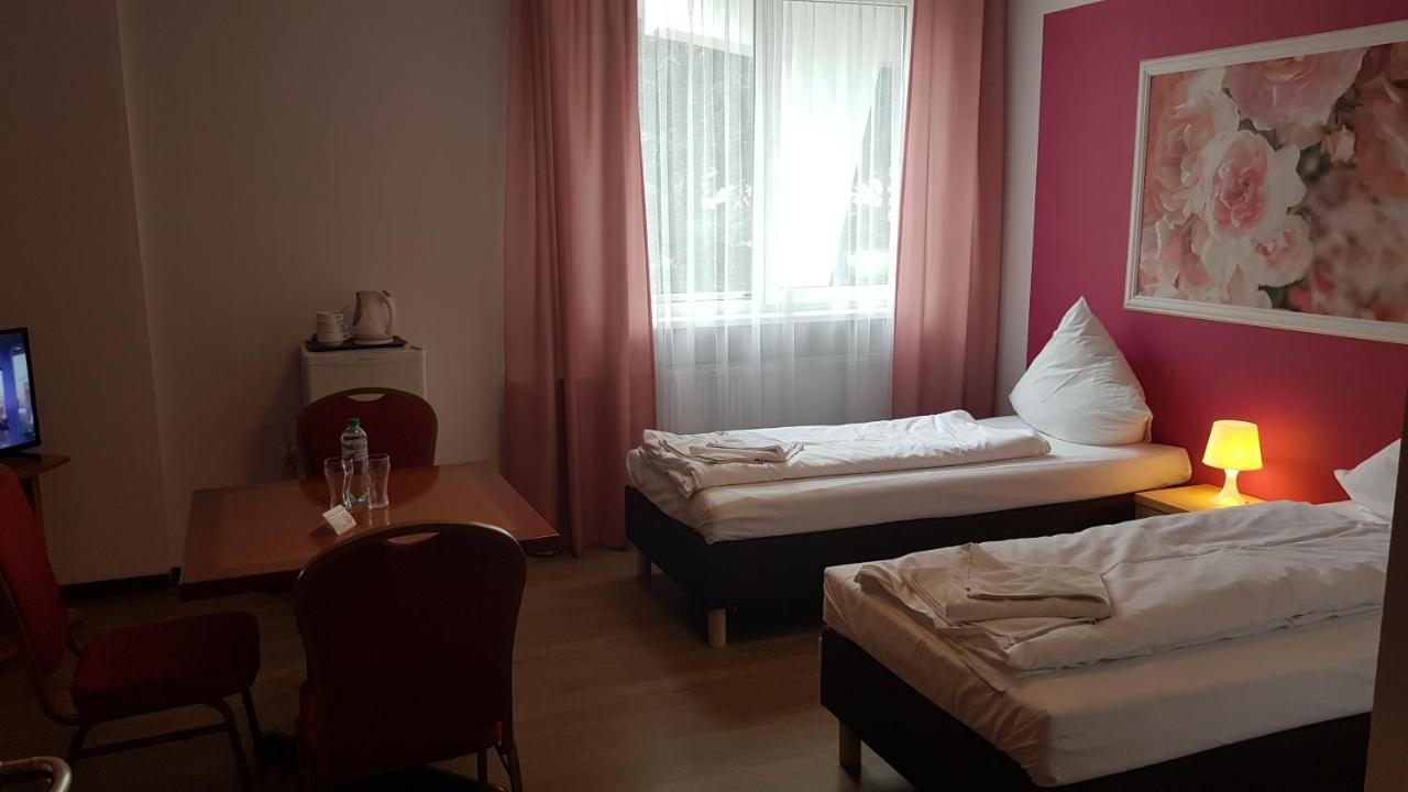 Hotelik Kameleon Pokoje Goscinne 야우르 외부 사진